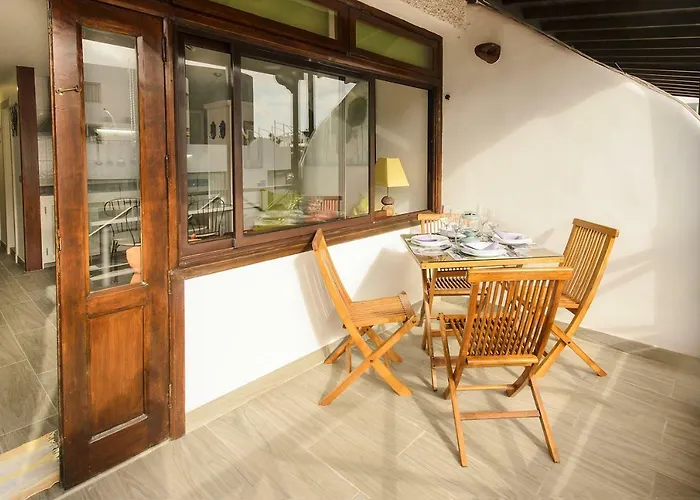 Topes Puerto del Carmen (Lanzarote)